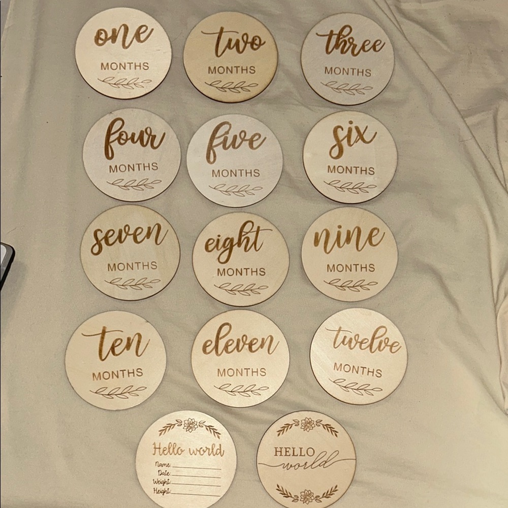 Monthly Milestone Wooden Discs